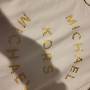Micheal kors shirt like new sz L